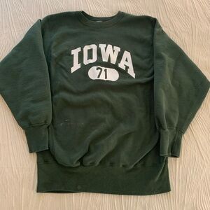 Vintage Champion Reverse Weave Green Iowa Crewneck sweatshirt, size XL